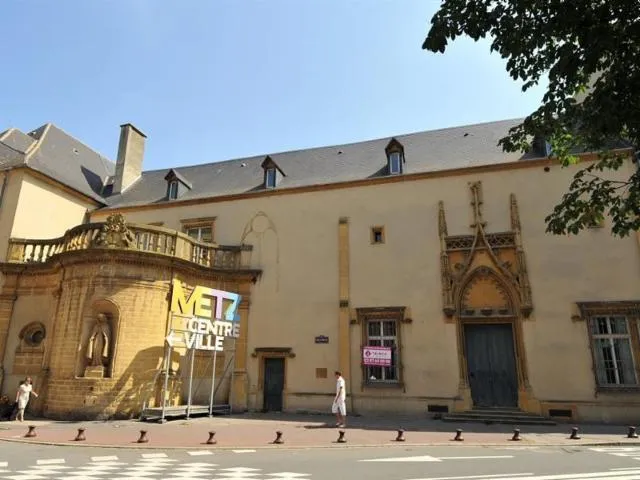 Image qui illustre: Ancien Hôpital Saint-nicolas