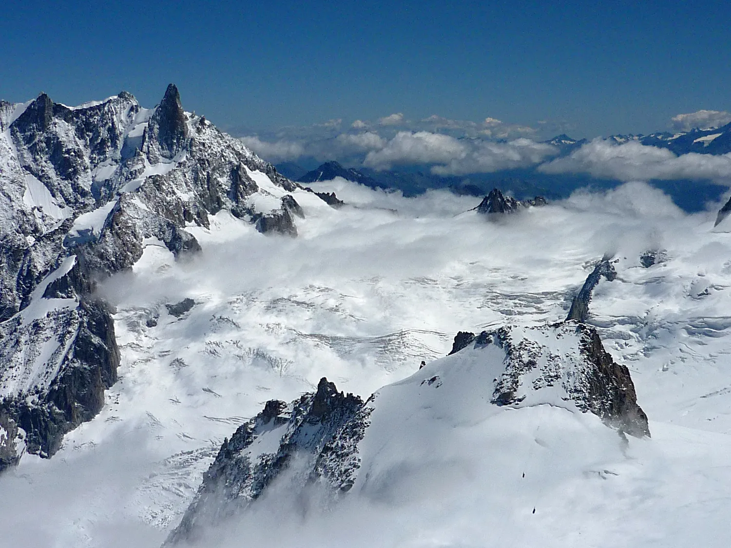 Image qui illustre: Glacier du Géant à Chamonix-Mont-Blanc - 0
