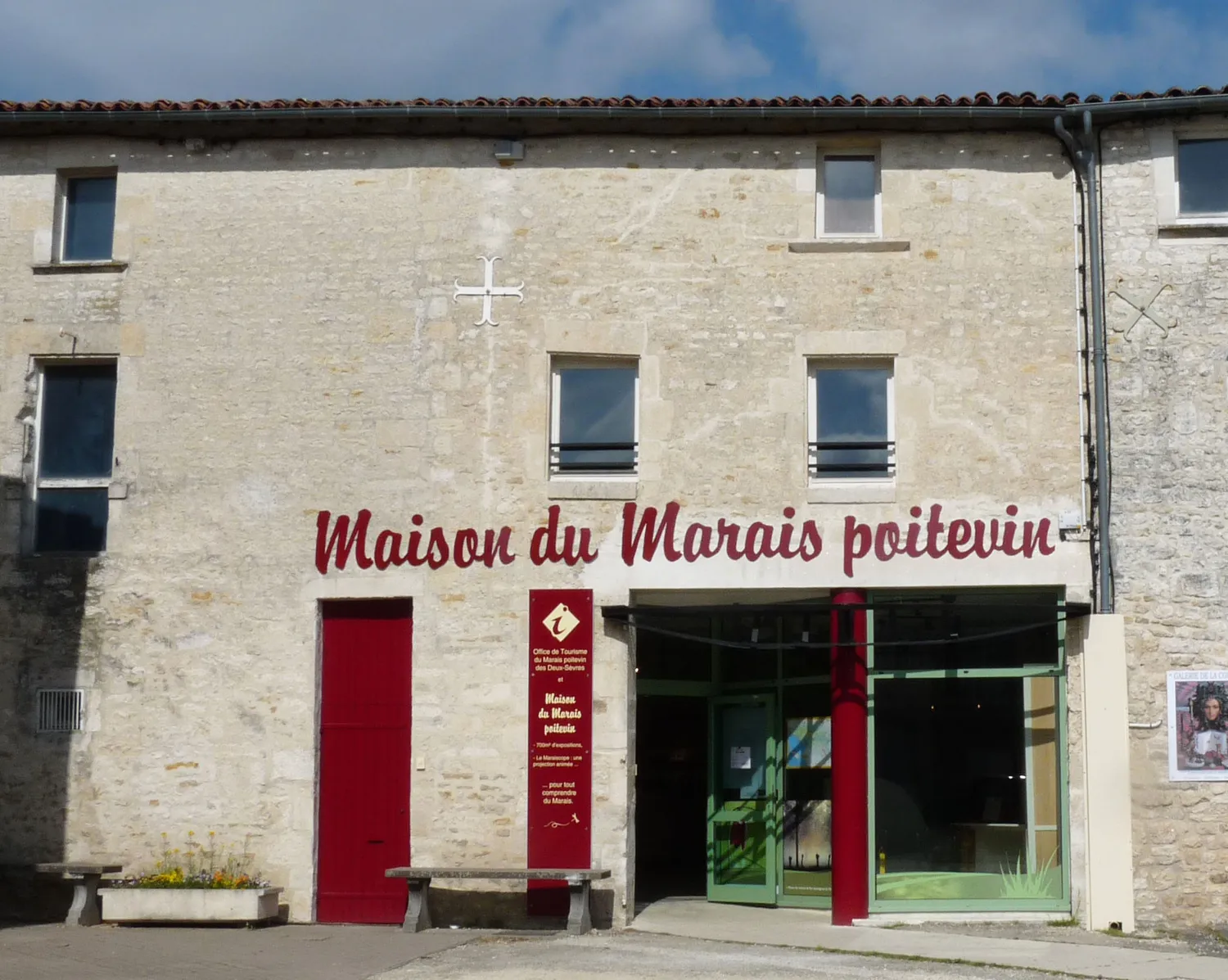 Image qui illustre: Maison du Marais Poitevin à Coulon - 2