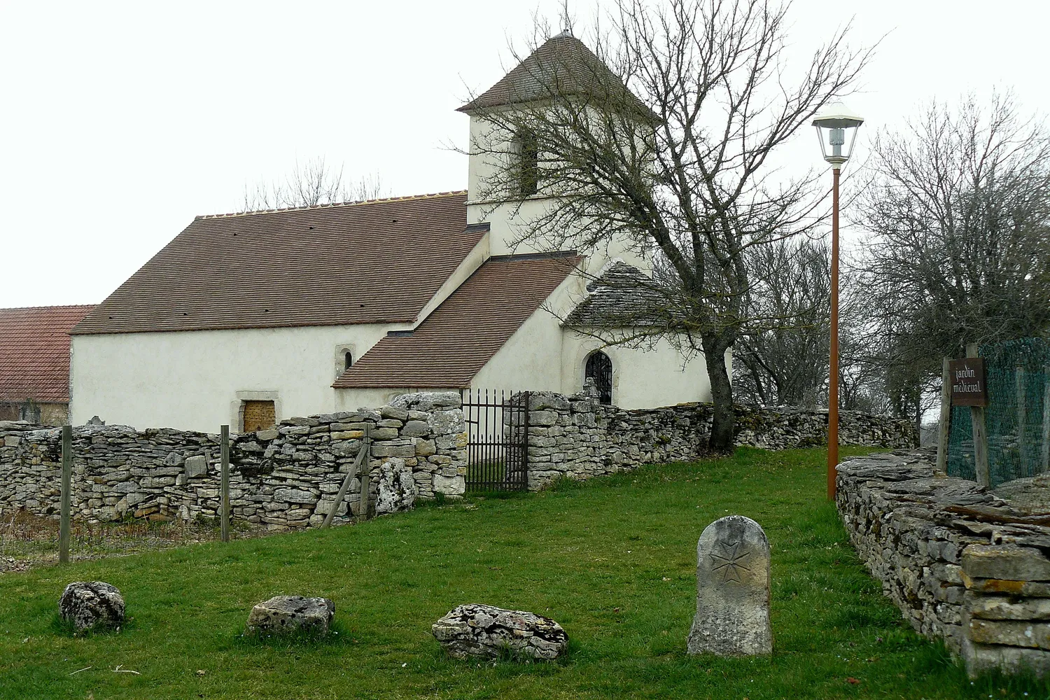 Image qui illustre: Église D'écharnant à Montceau-et-Écharnant - 0