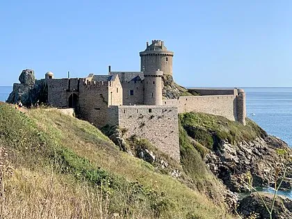Image qui illustre: Château de La Roche Goyon - Fort La Latte à Plévenon - 0