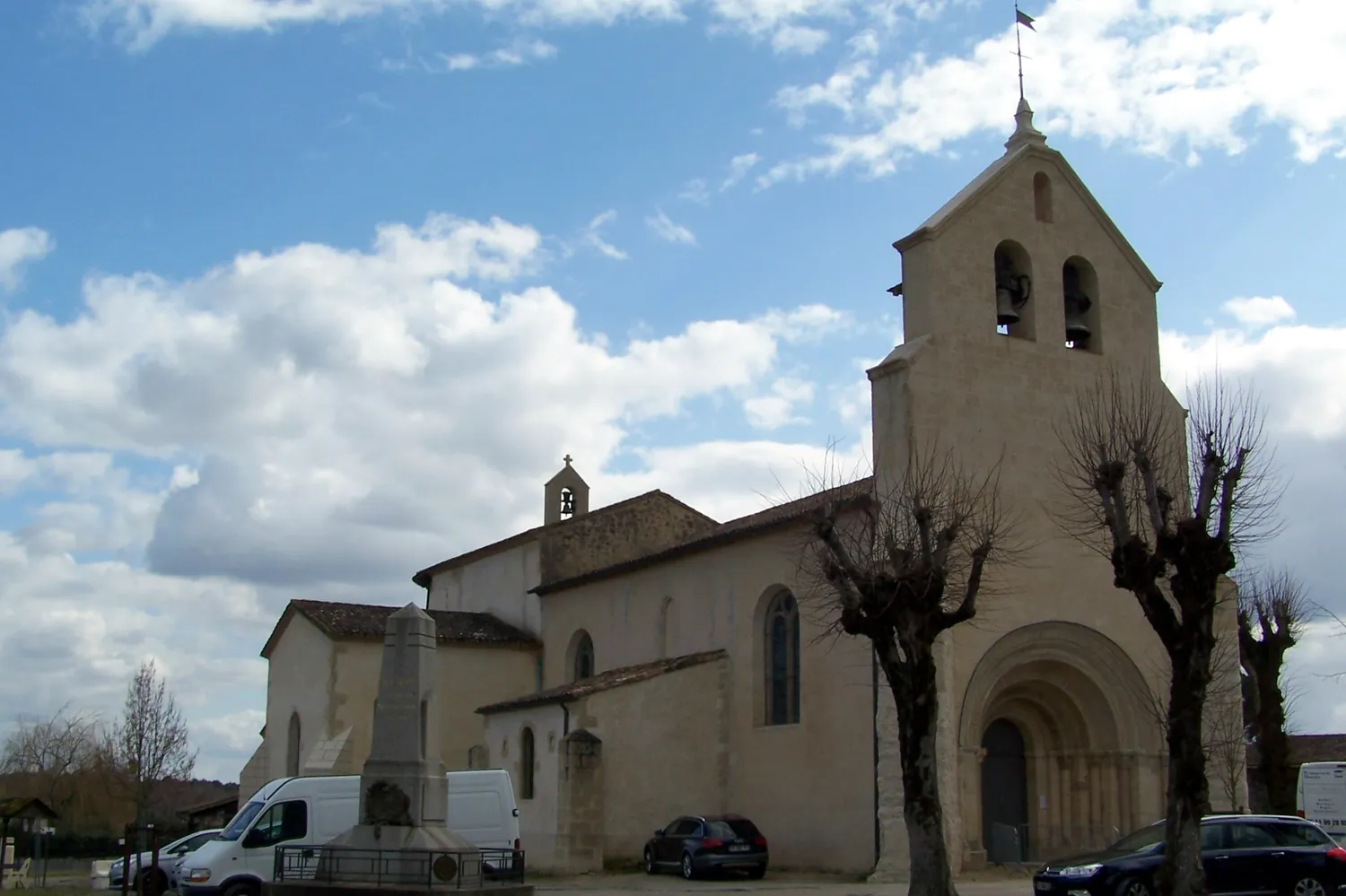 Image qui illustre: Eglise Saint-Laurent d'Illats à Illats - 1