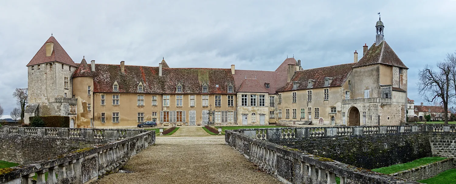 Image qui illustre: Château d'Époisses à Époisses - 0