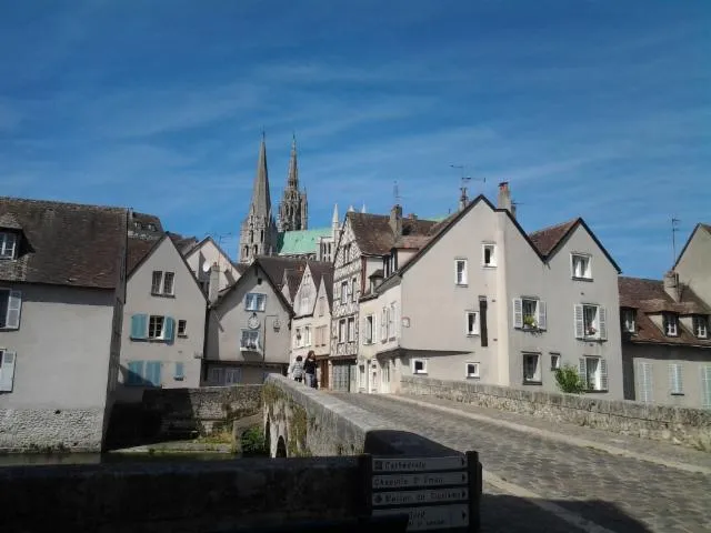 Image qui illustre: Chartres
