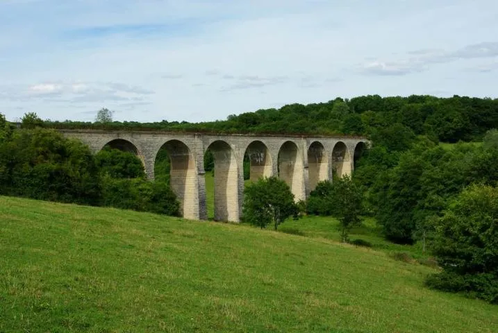 Image qui illustre: Viaduc d'Ariéthal