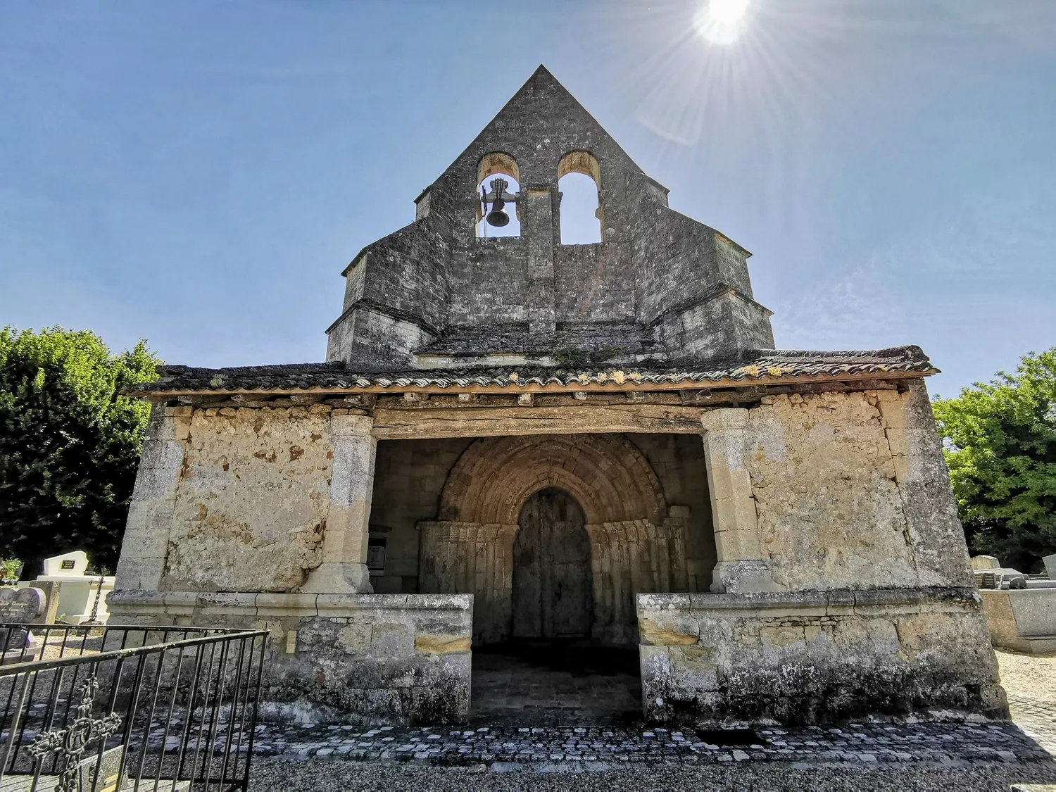 Image qui illustre: Église Saint-martin à Lugaignac - 0