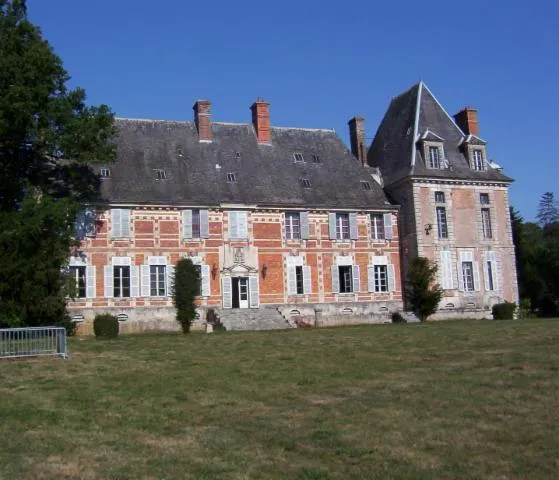 Image qui illustre: Château De Droué