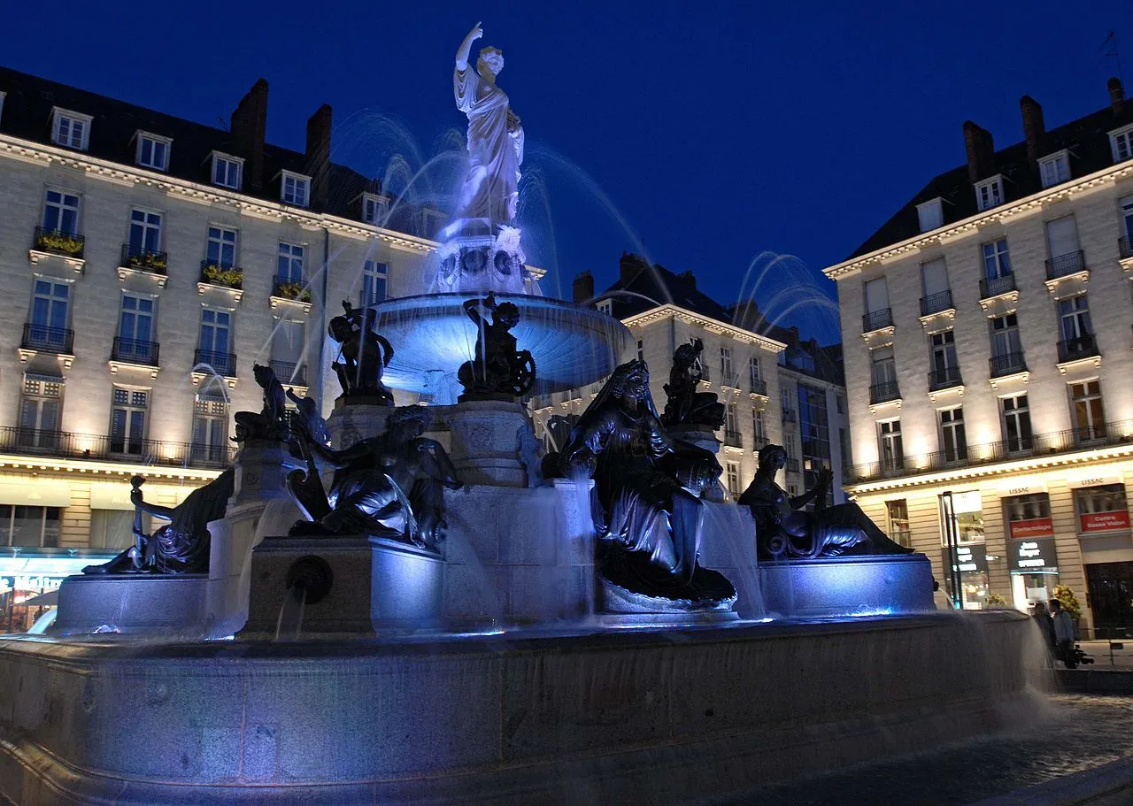 Image qui illustre: Place Royale à Nantes - 0