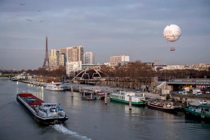 Image qui illustre: Ballon de Paris - GENERALI