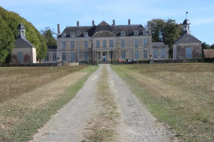 Image qui illustre: Chateau De Courtilloles