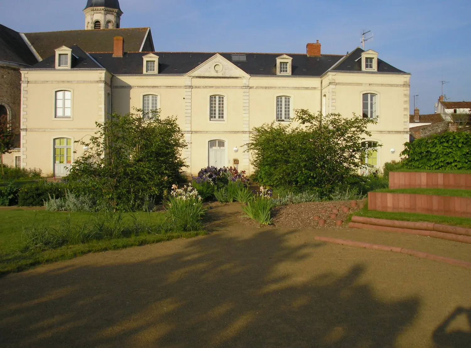 Image qui illustre: Le Mesnil En Vallée à Mauges-sur-Loire - 0