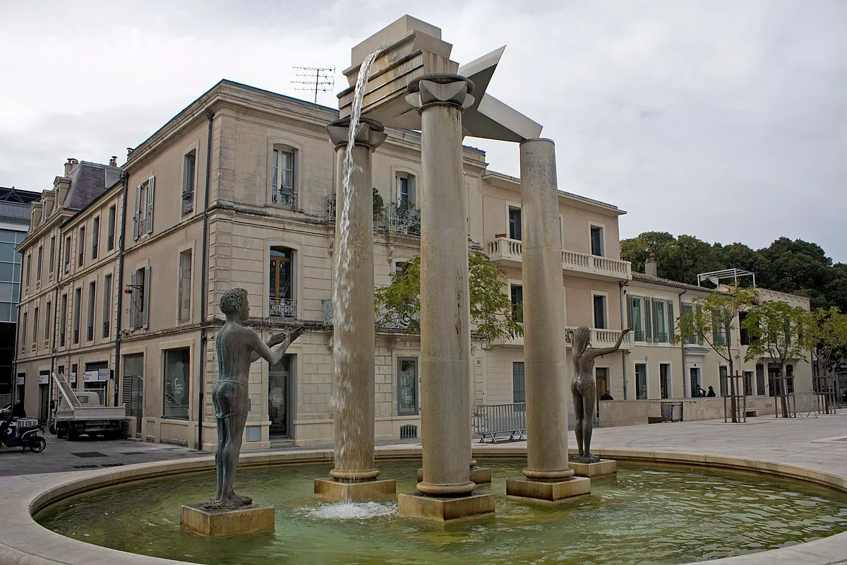 Image qui illustre: Fontaine Martial Raysse à Nîmes - 0