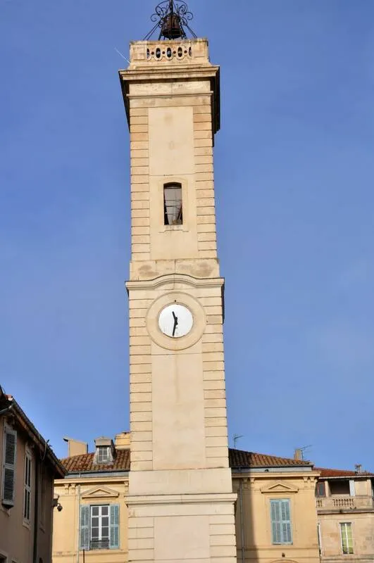 Image qui illustre: Tour de l'Horloge à Nîmes - 0