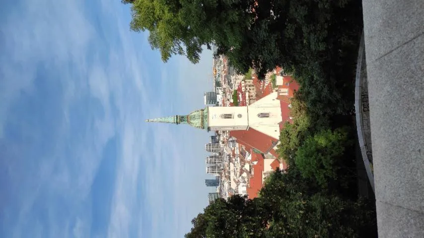 Image qui illustre: Cathédrale Saint-Martin de Bratislava