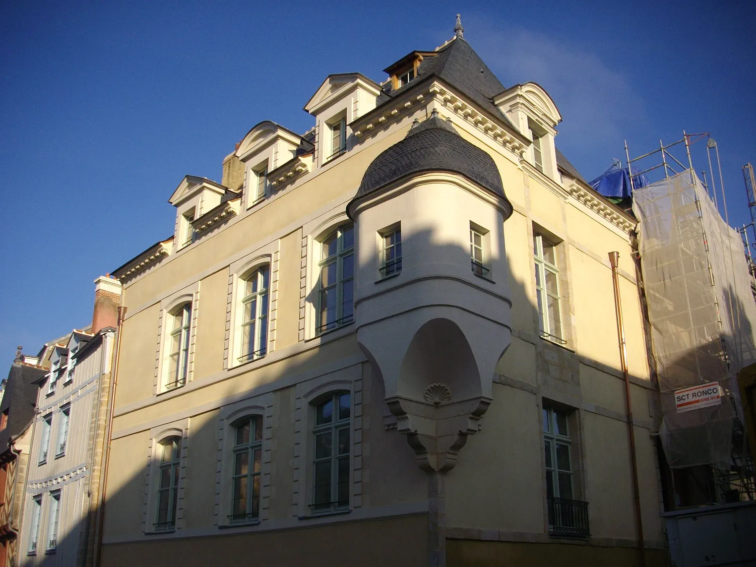Image qui illustre: Hôtel de Francheville