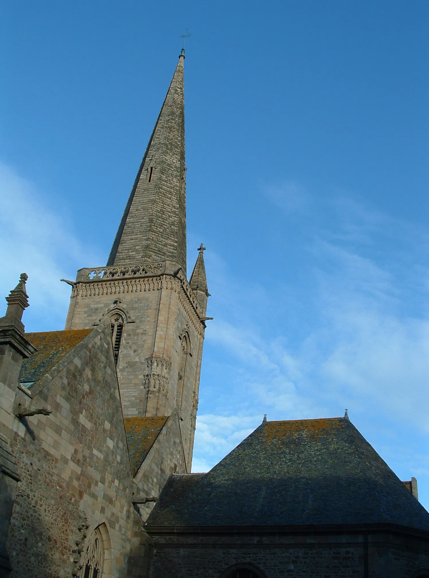Image qui illustre: Cathédrale Saint-vincent à Saint-Malo - 0