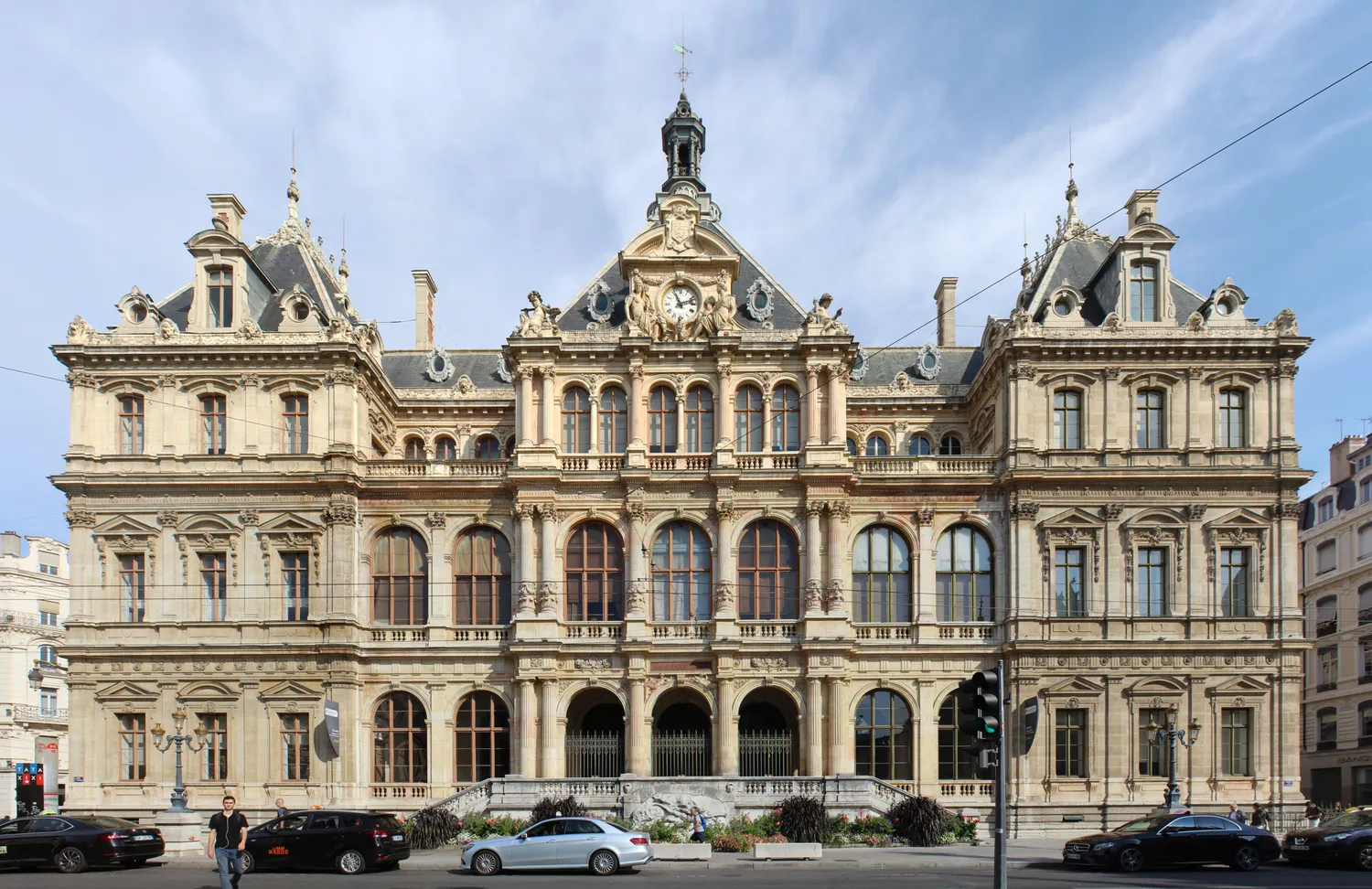 Image qui illustre: Palais de la Bourse à Lyon - 1