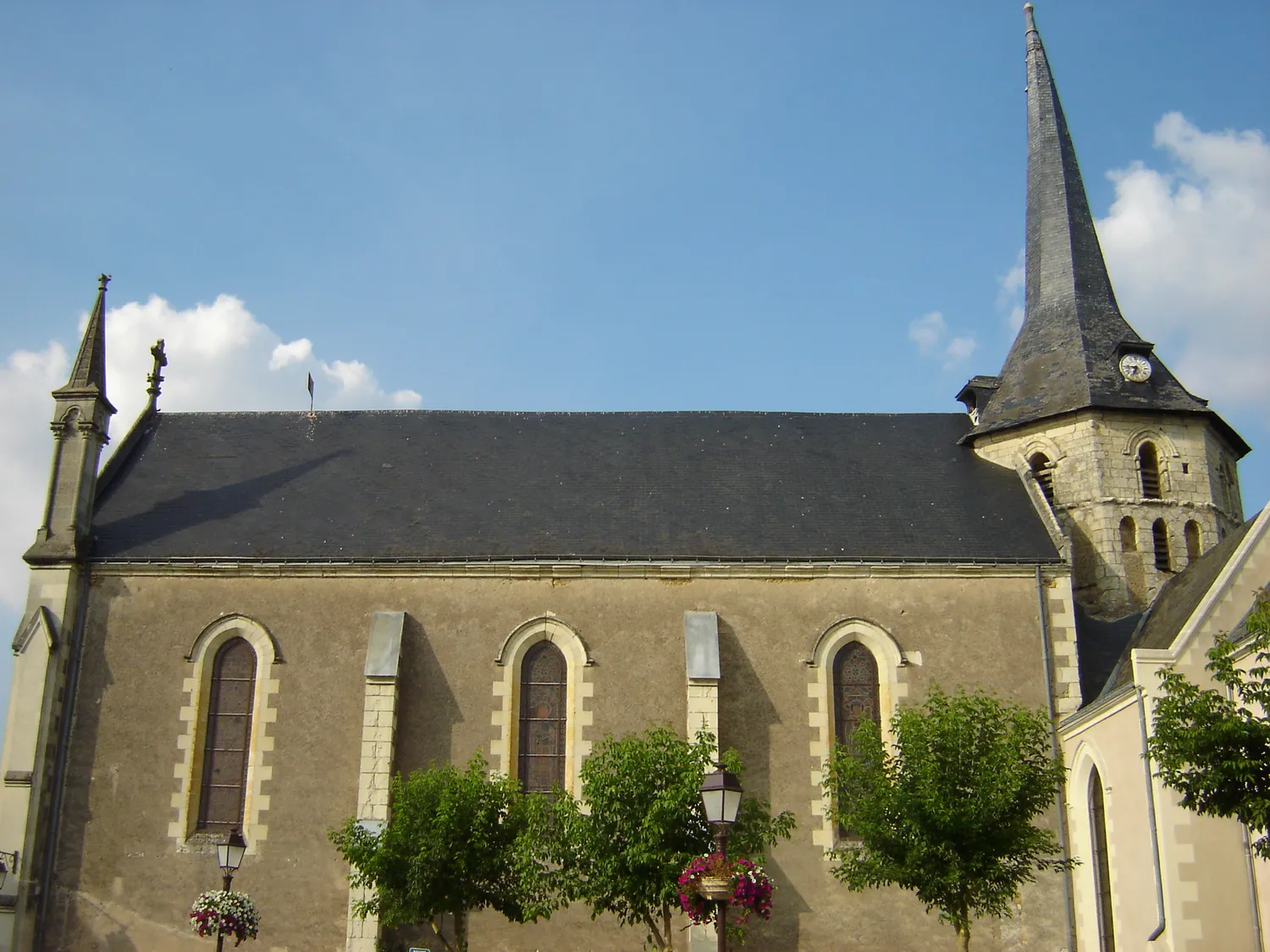 Image qui illustre: Eglise Notre Dame De Cheffes à Cheffes - 0
