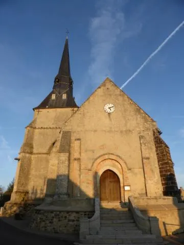 Image qui illustre: Eglise Saint Martin - Suré