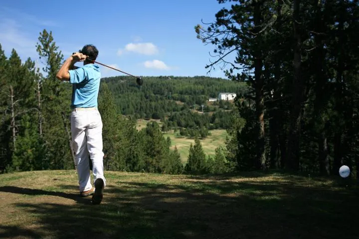 Image qui illustre: Golf De Font Romeu
