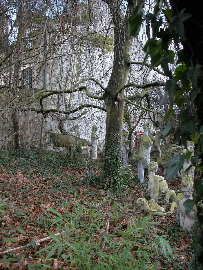 Image qui illustre: Découverte du jardin des sculptures, espace Michel Charpentier à Parmain - 0
