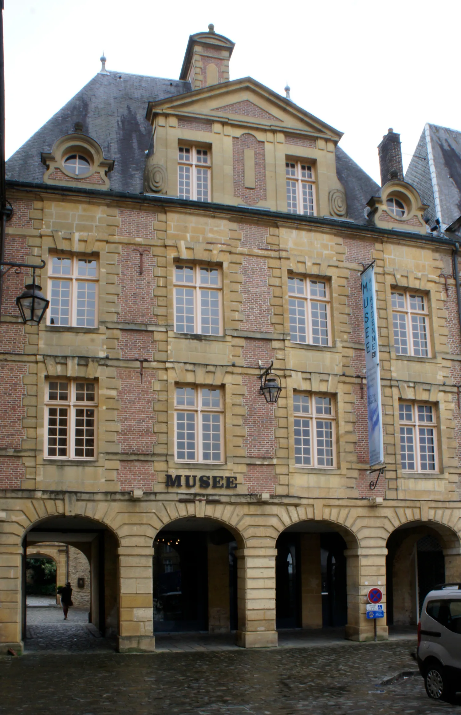 Image qui illustre: Musée De L'ardenne à Charleville-Mézières - 0