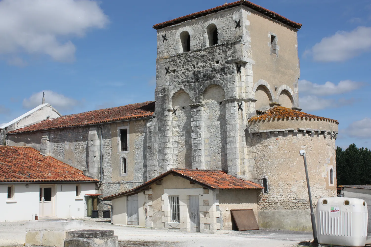 Image qui illustre: Eglise Notre-Dame de Cressac à Coteaux-du-Blanzacais - 0