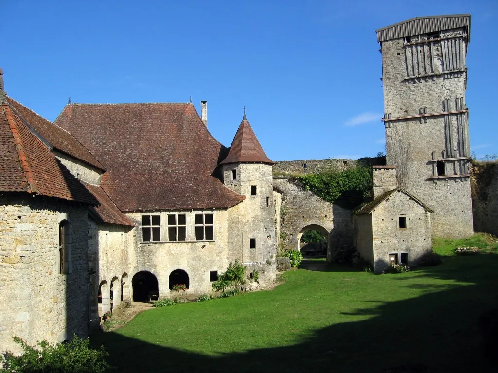 Image qui illustre: Chateau Medieval D'oricourt