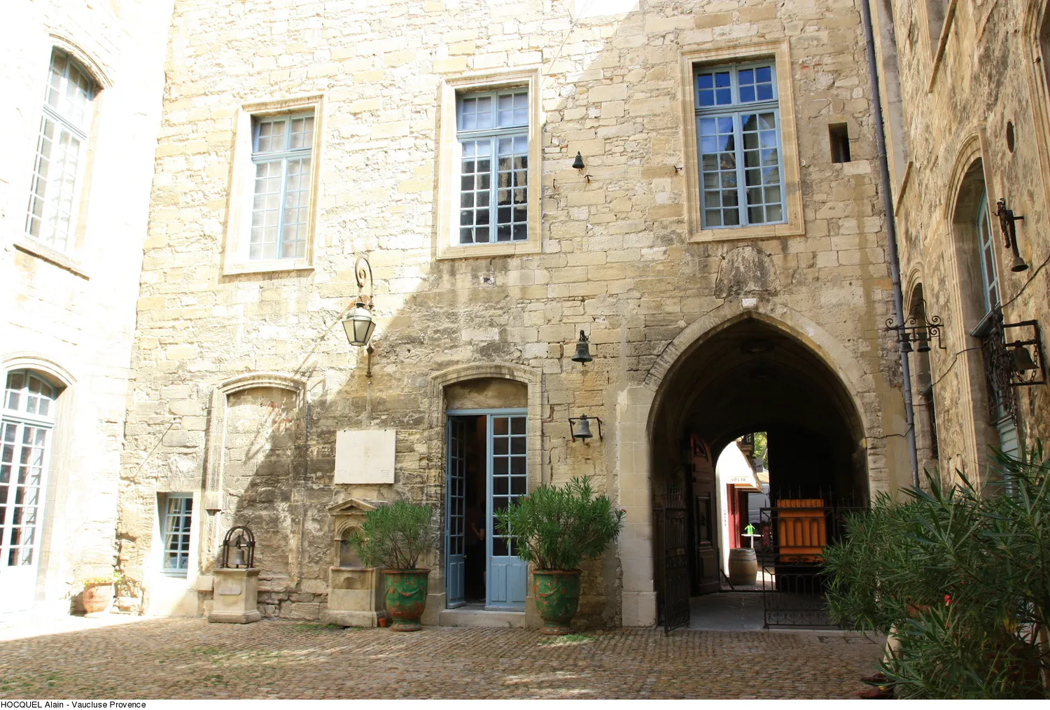 Image qui illustre: Palais du Roure à Avignon - 1