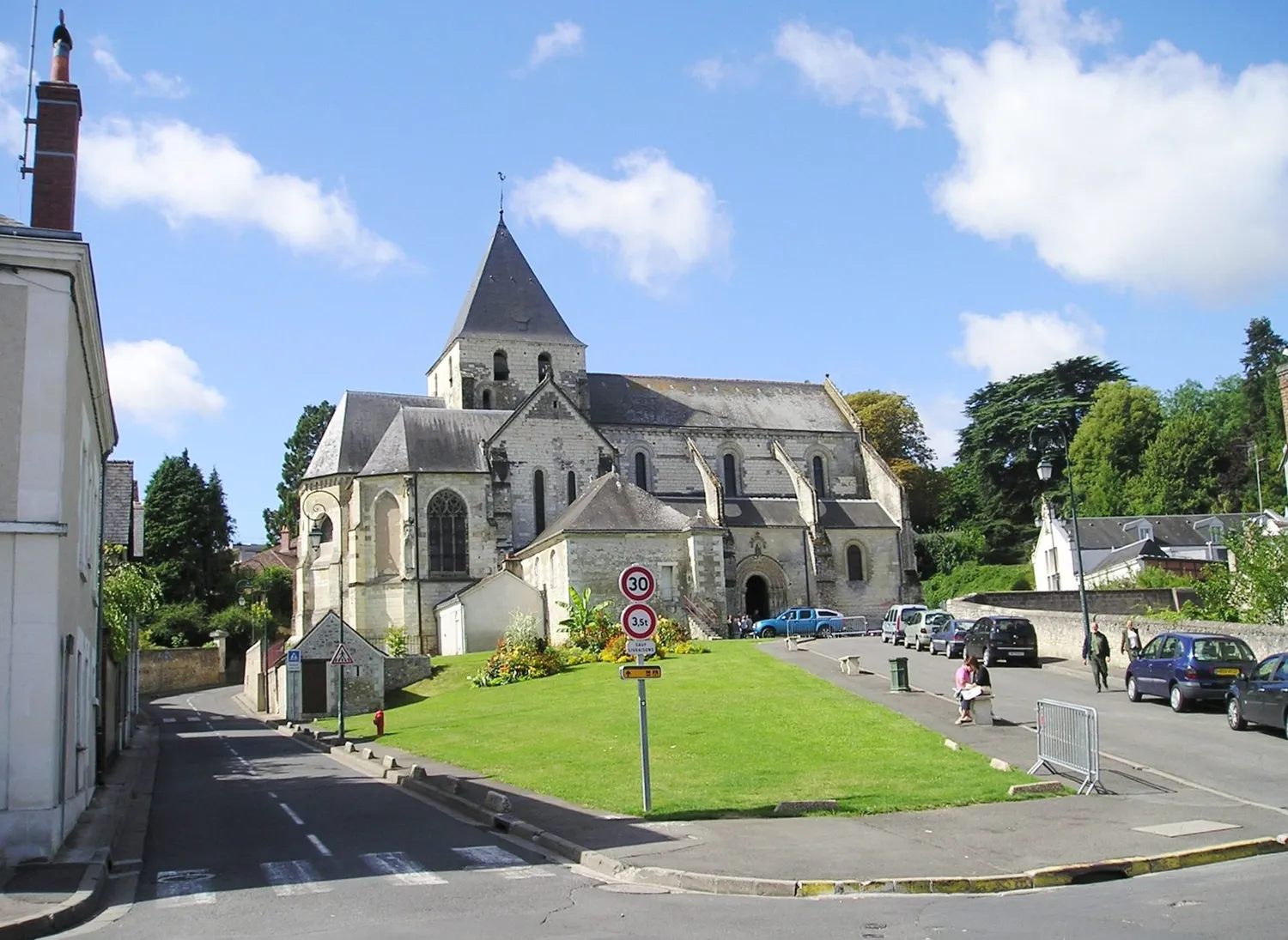 Image qui illustre: Église Collégiale Saint-Denis à Amboise - 0