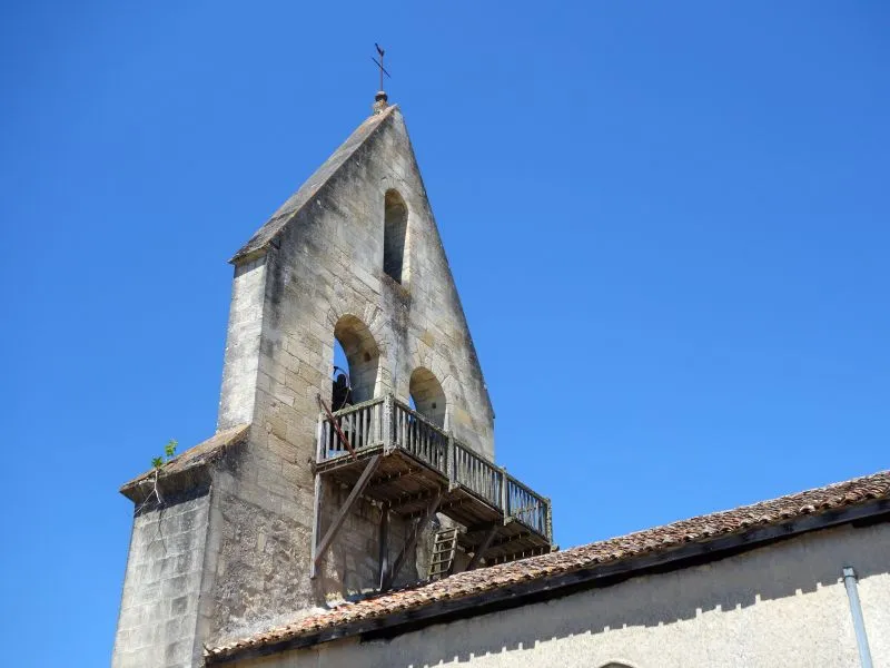 Image qui illustre: Eglise de Saint-Michel de Castelnau à Saint-Michel-de-Castelnau - 0