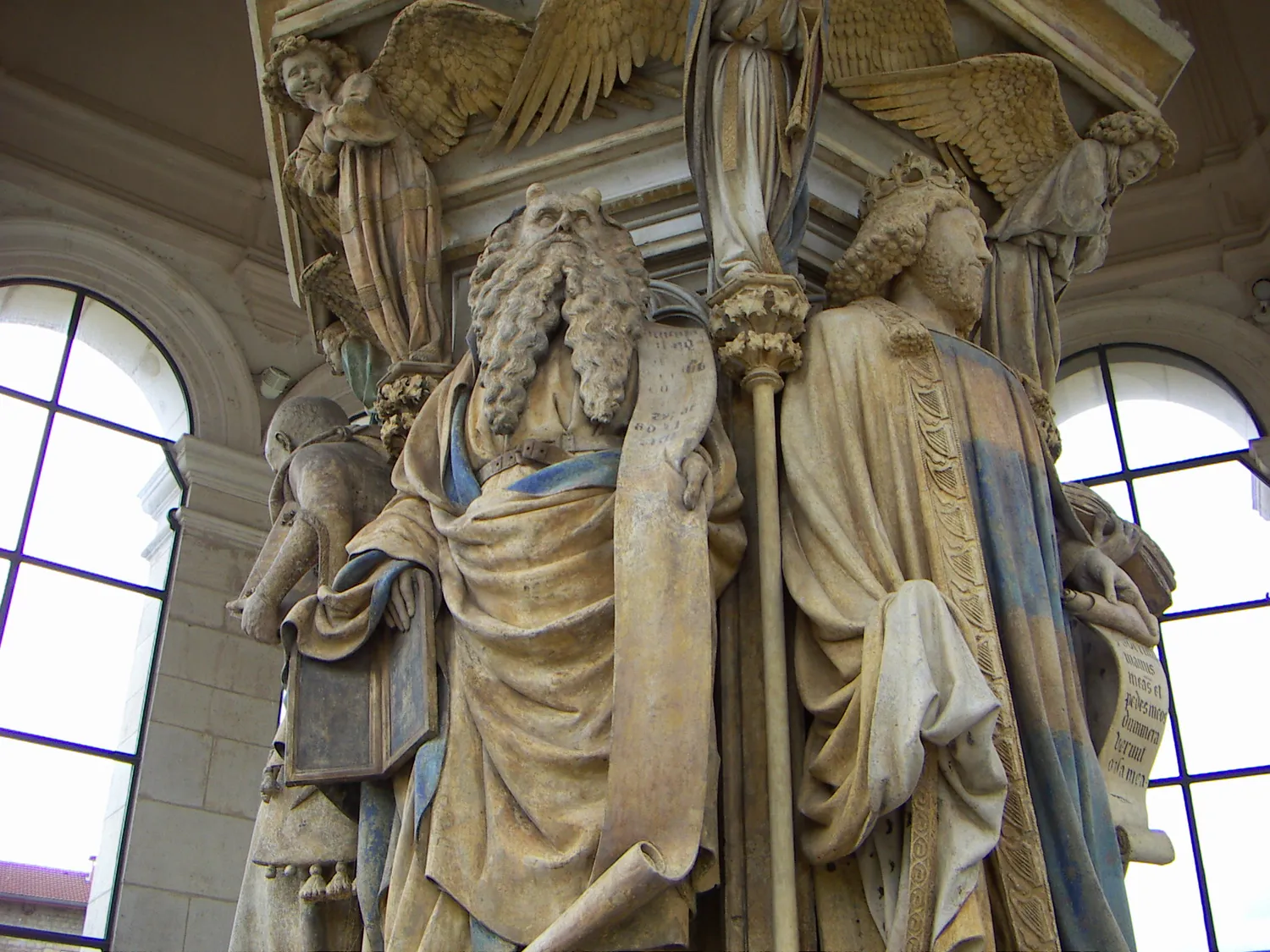 Image qui illustre: Le Puits de Moïse à Dijon - 2