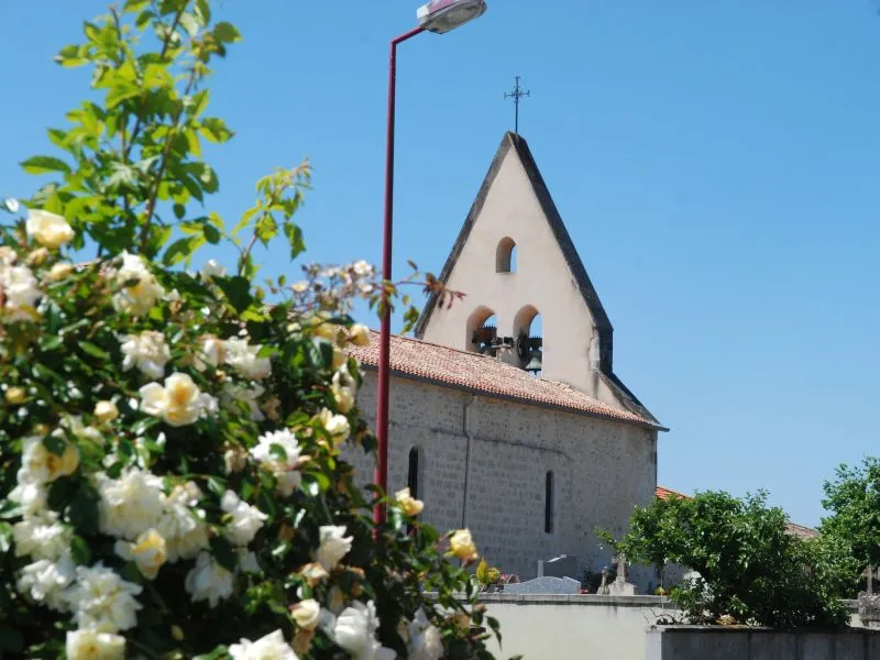 Image qui illustre: Eglise Saint-Pierre de Lartigue à Marions - 1