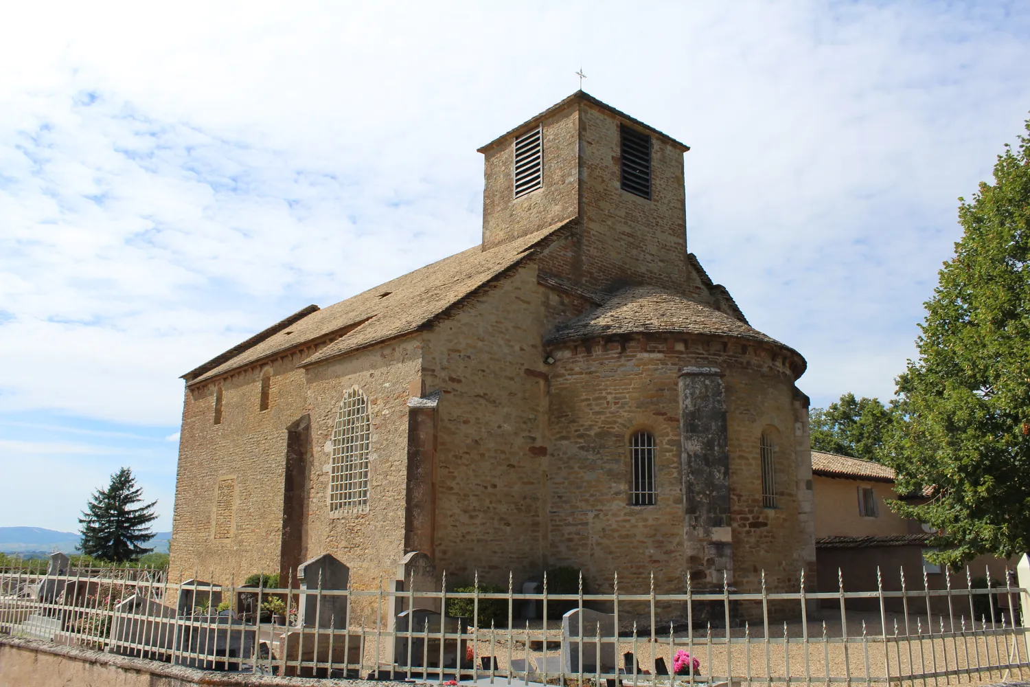 Image qui illustre: Eglise Saint Martin de Bey à Bey - 0