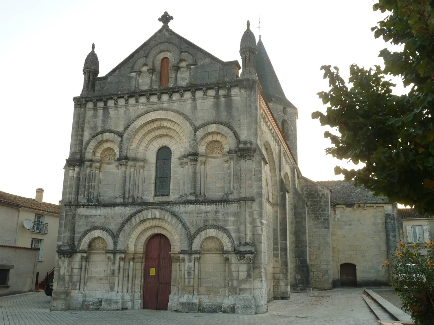 Image qui illustre: Eglise Sainte Eulalie à Champniers - 0