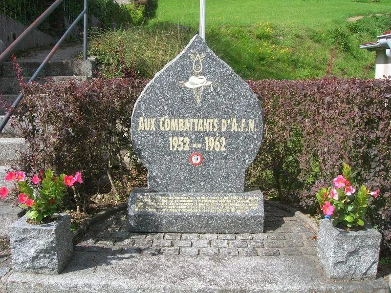 Image qui illustre: Monument Des Anciens Combattants Afn à La Bresse - 0