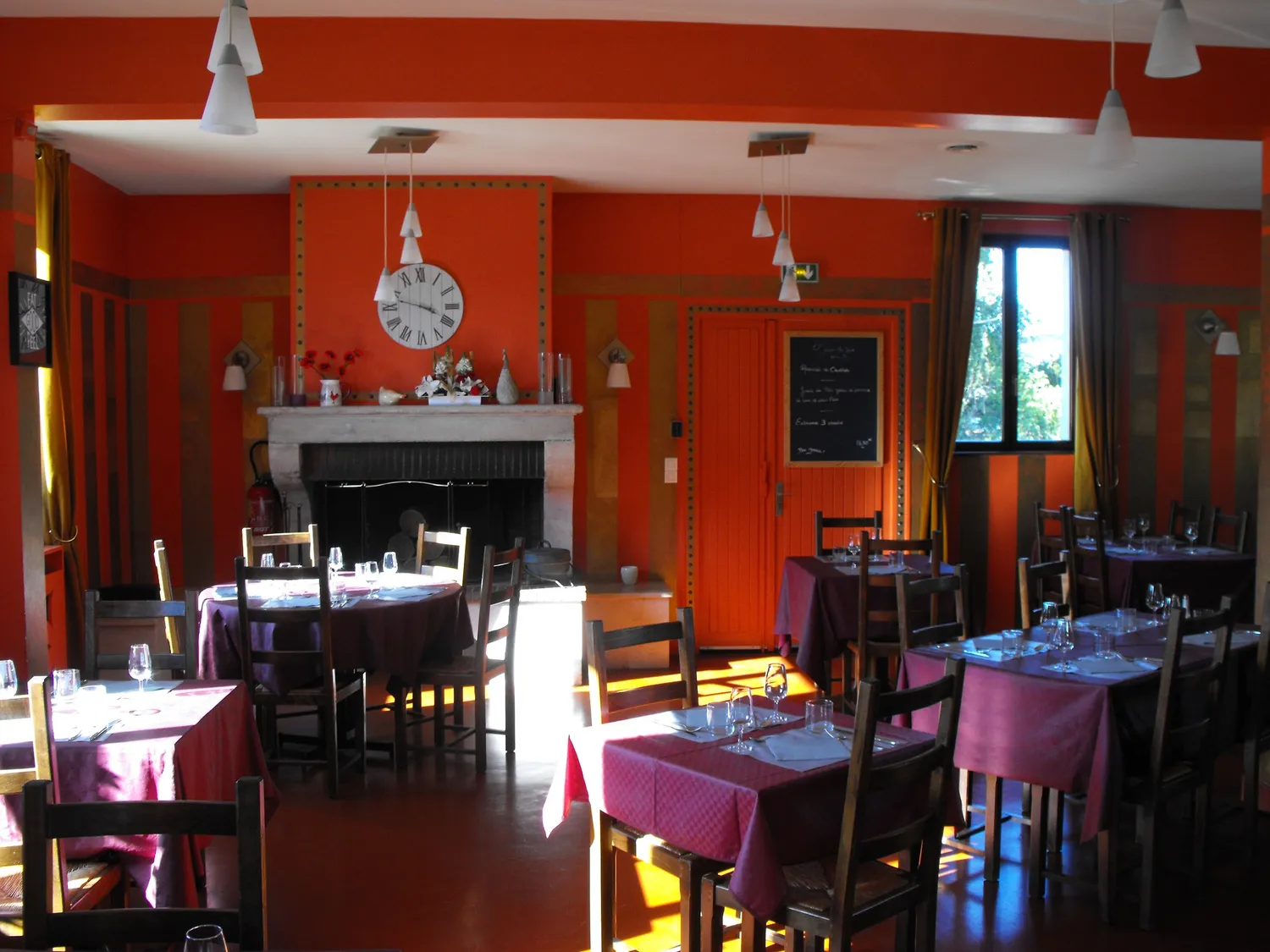 Image qui illustre: Restaurant Aux Délices Des Mets à Ligny-en-Barrois - 2