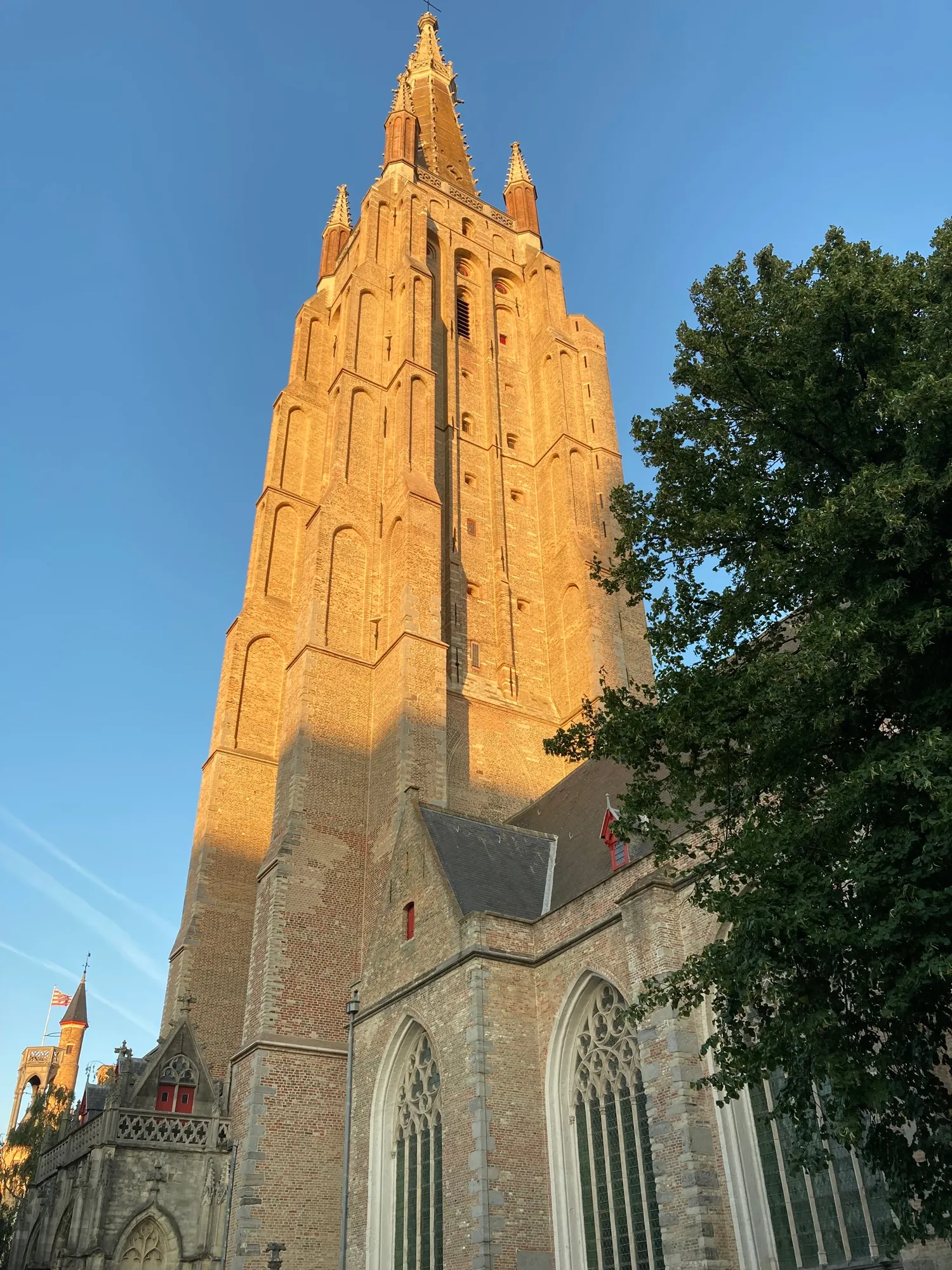Image qui illustre: Église Notre-Dame de Bruges à  - 2