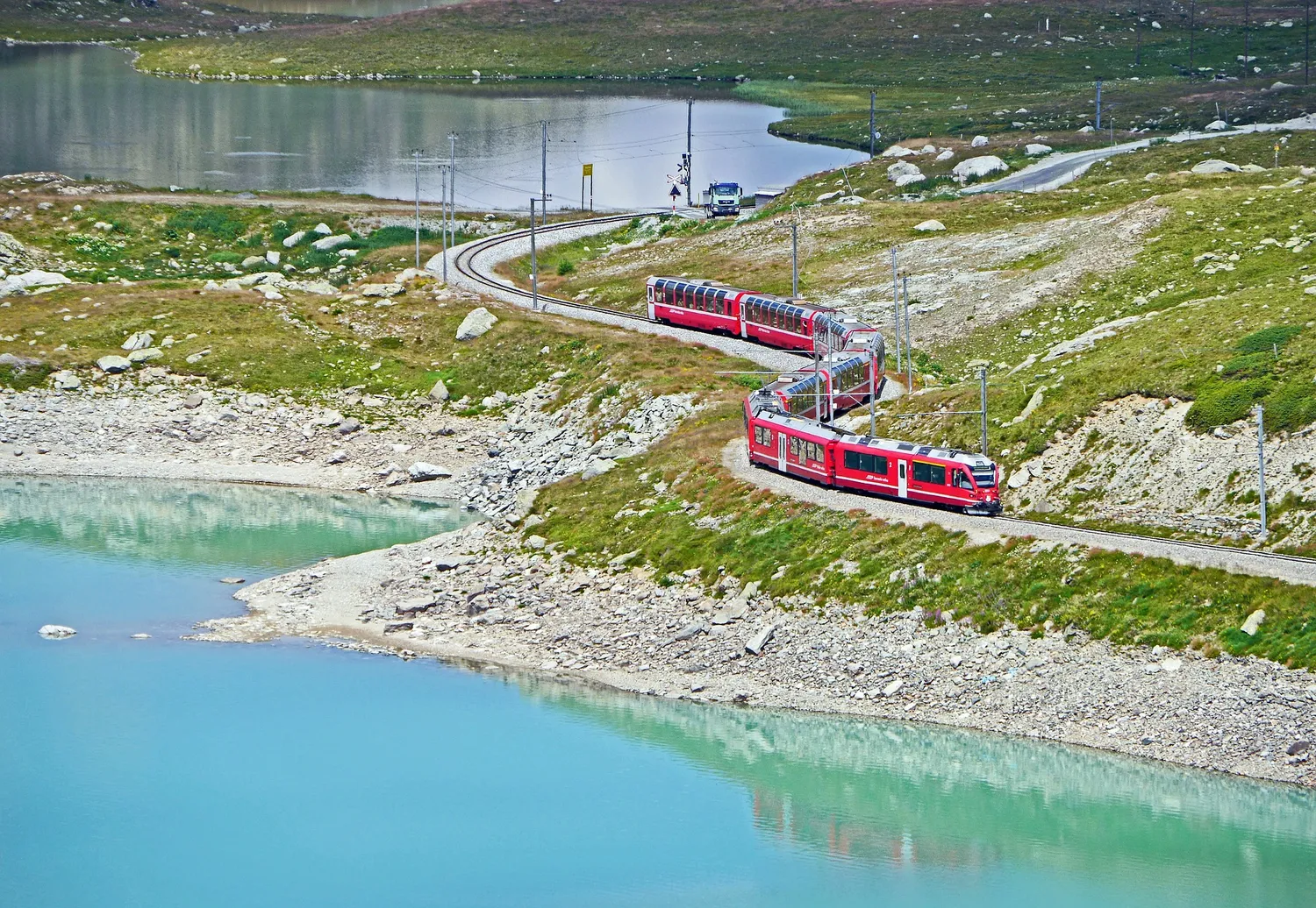Image qui illustre: Visite de Saint-Moritz et Bernina Express à  - 0