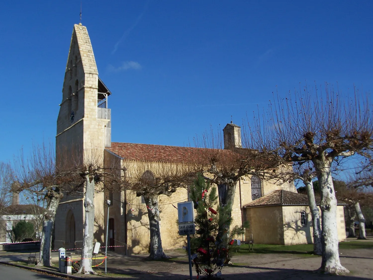 Image qui illustre: Eglise Saint-Pierre-ès-Liens de Préchac à Préchac - 1
