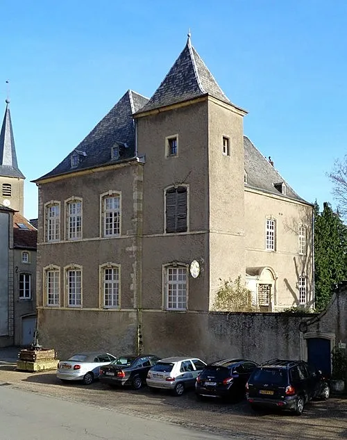 Image qui illustre: Petit Château ou Maison des Baillis