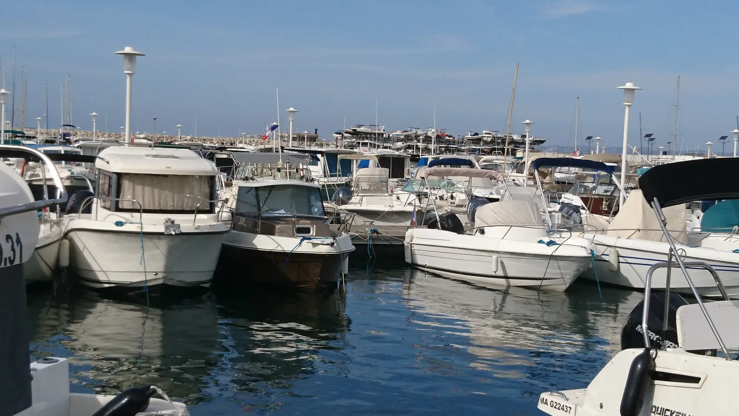 Image qui illustre: Port De Morgiou à Marseille - 0