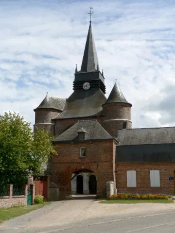 Image qui illustre: Église Fortifiée Saint-médard