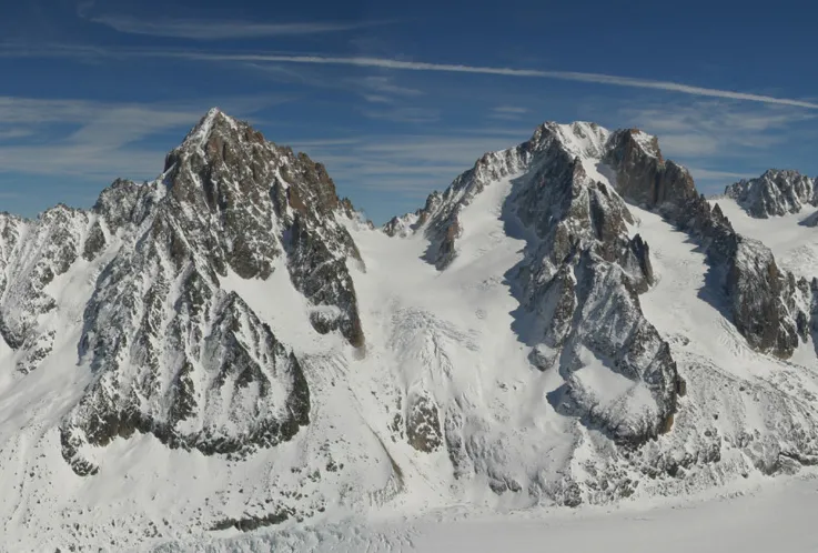 Image qui illustre: Aiguille du Chardonnet à Chamonix-Mont-Blanc - 0