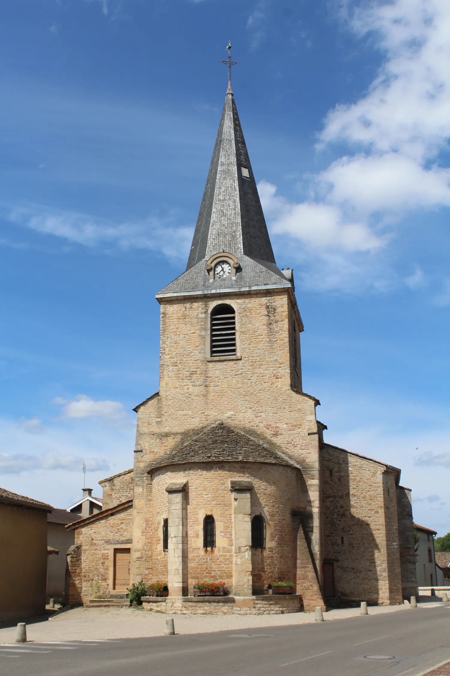 Image qui illustre: Eglise Saint-Didier de Cormoranche-sur-Saône à Cormoranche-sur-Saône - 0