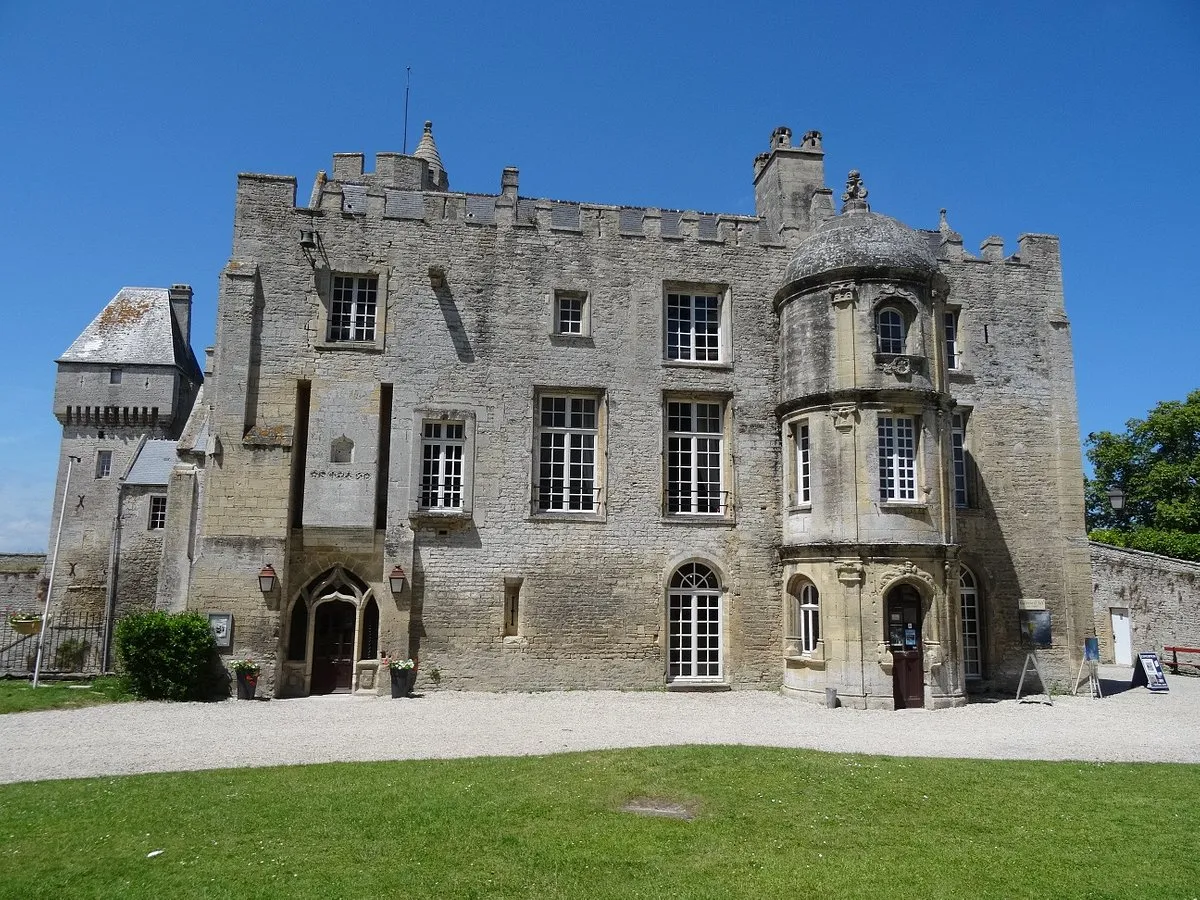 Image qui illustre: Château Fort à Creully sur Seulles - 2