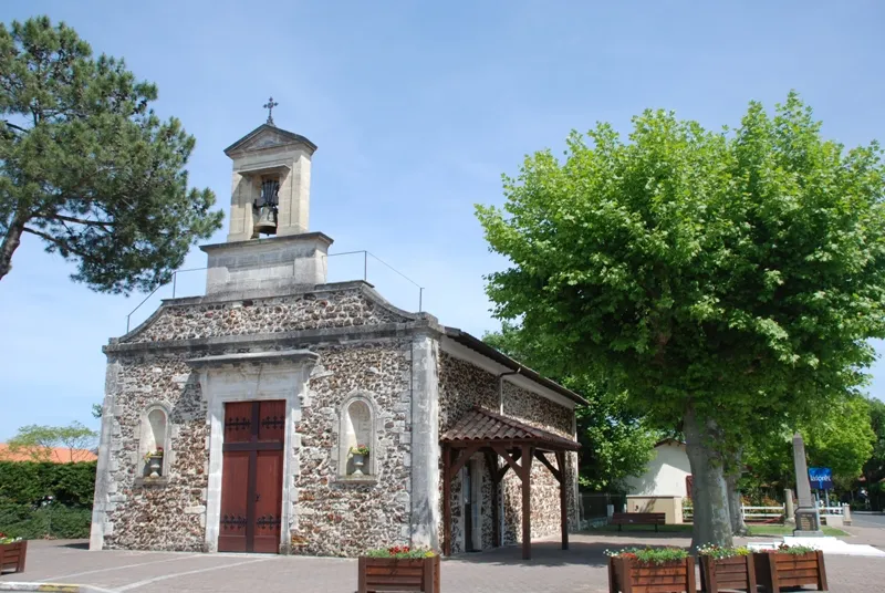 Image qui illustre: Eglise Saint Pierre-ès-Liens à La Teste-de-Buch - 0