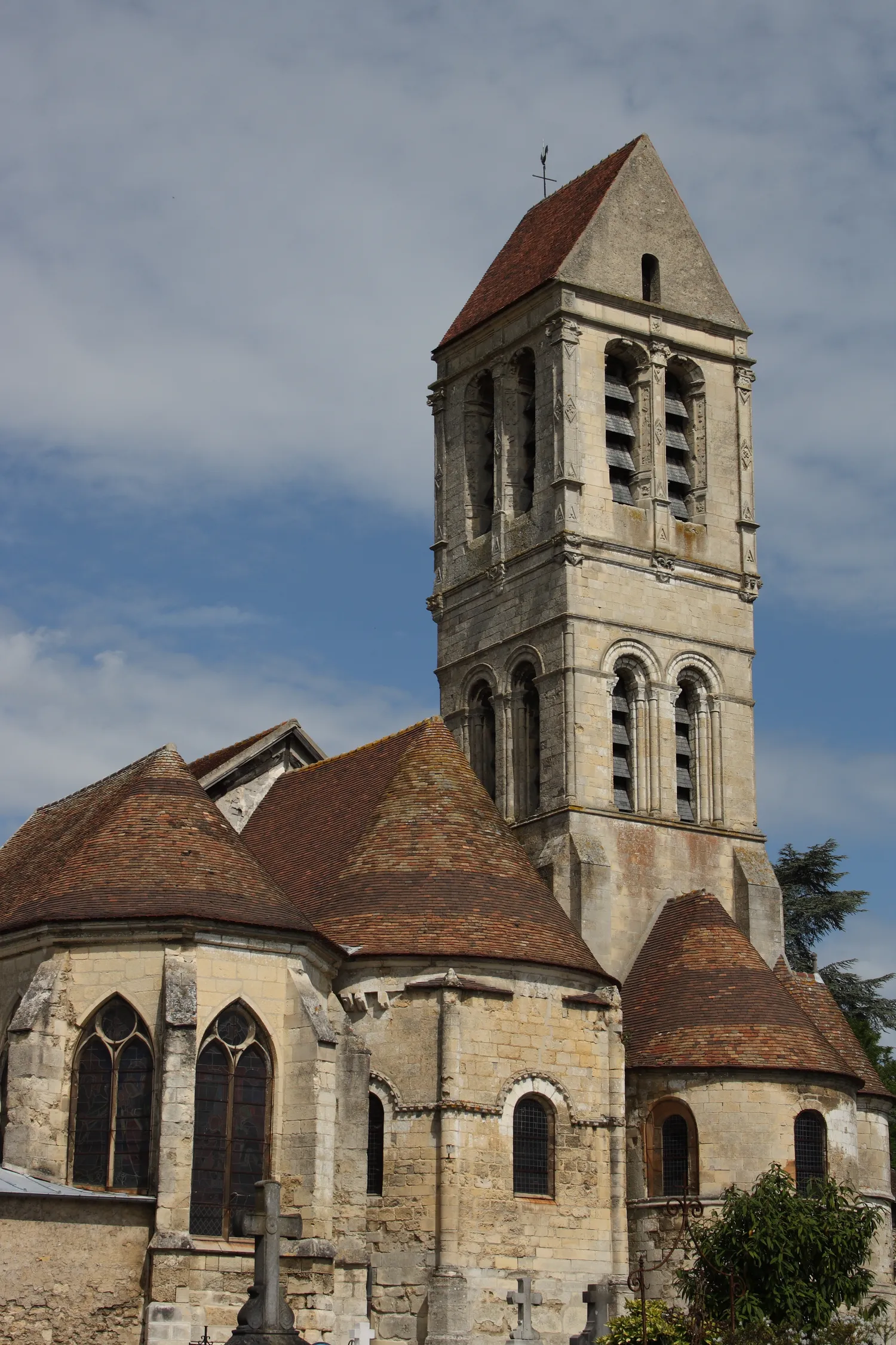 Image qui illustre: Eglise Saint-Côme-et-Saint-Damien à Luzarches - 0