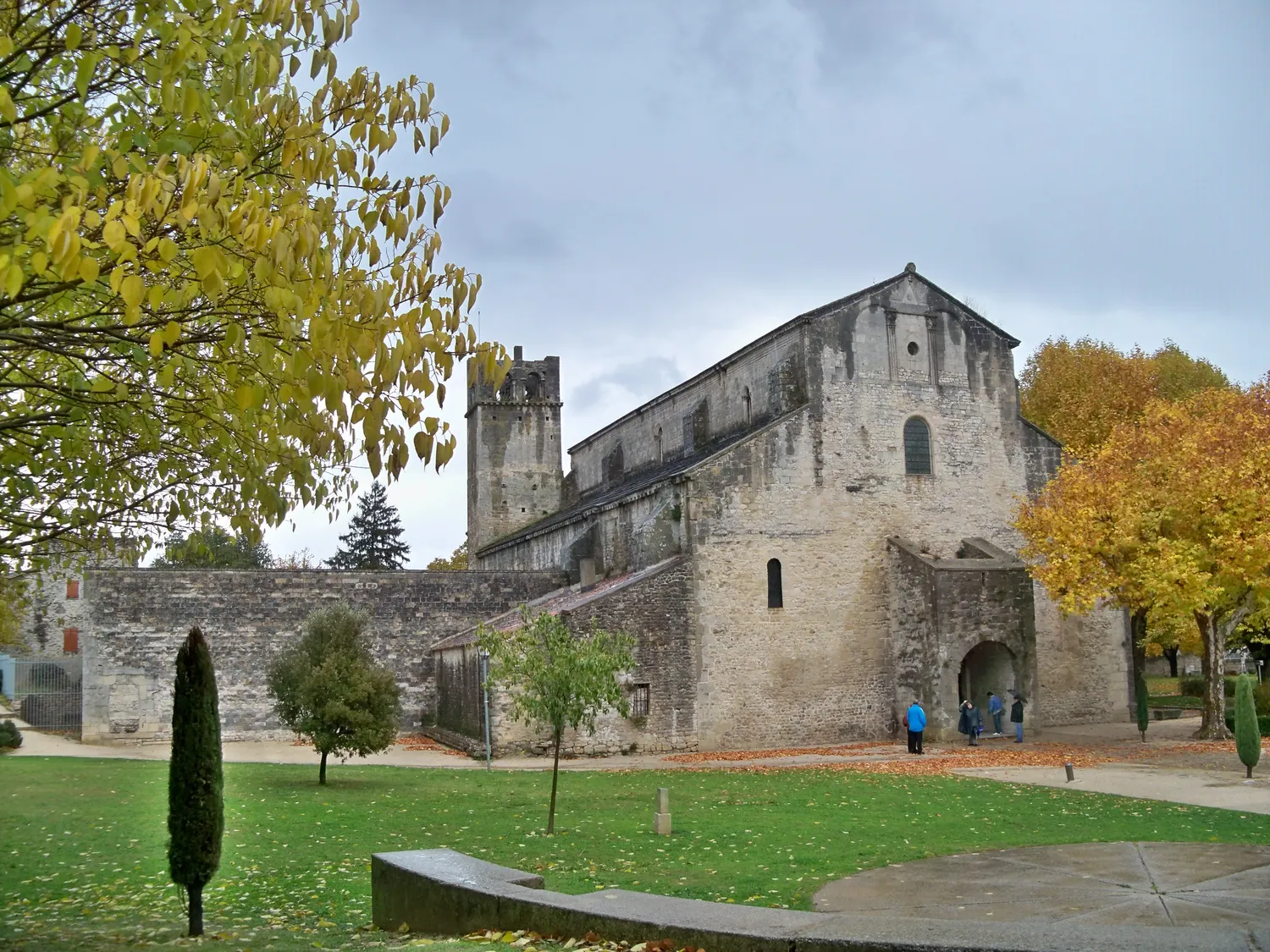 Image qui illustre: Cathédrale Notre-Dame-de-Nazareth à Vaison-la-Romaine - 0