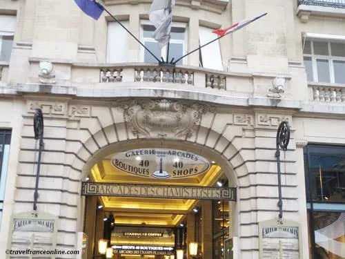 Image qui illustre: Arcades des Champs-Elysées
